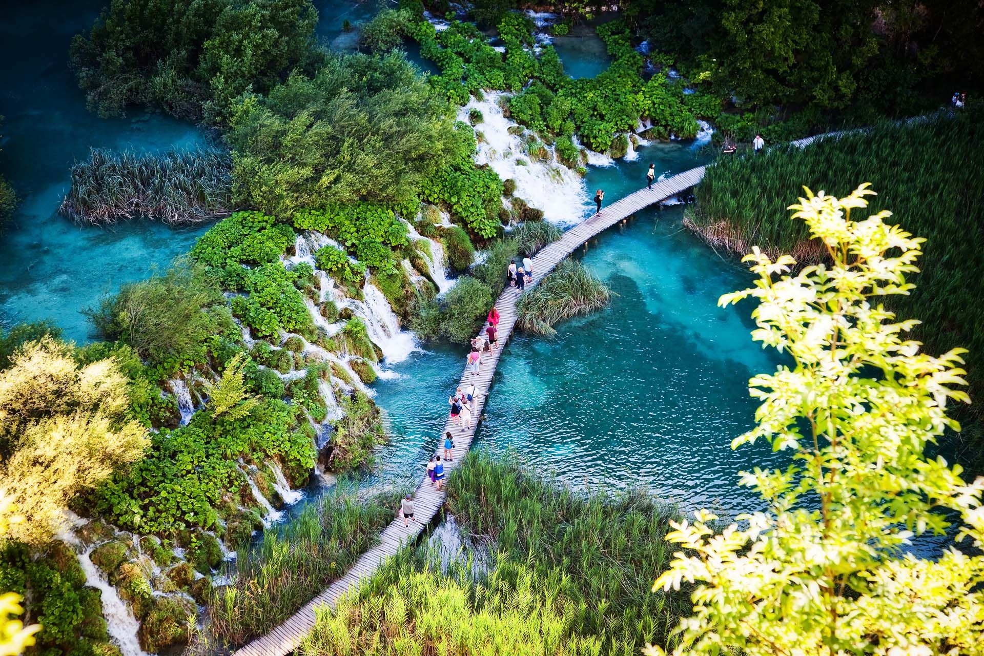 Beautiful waterfalls Plitvice lakes, Croatia © Shutterstock