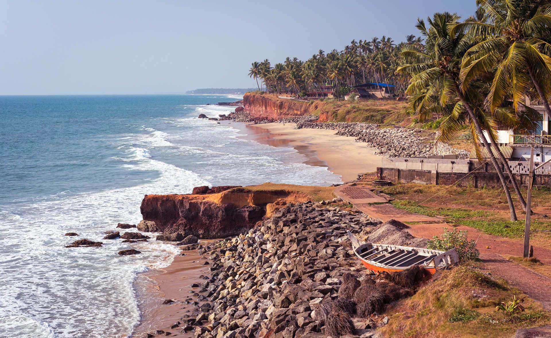 North Cliff beach in Varkala, Kerala, India © Shutterstock
